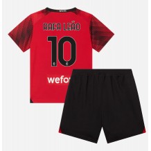 AC Milan Rafael Leao #10 Hjemmedraktsett Barn 2023-24 Kortermet (+ Korte bukser)